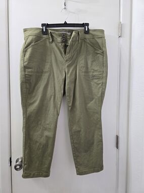NWOT Torrid Olive Green Pants